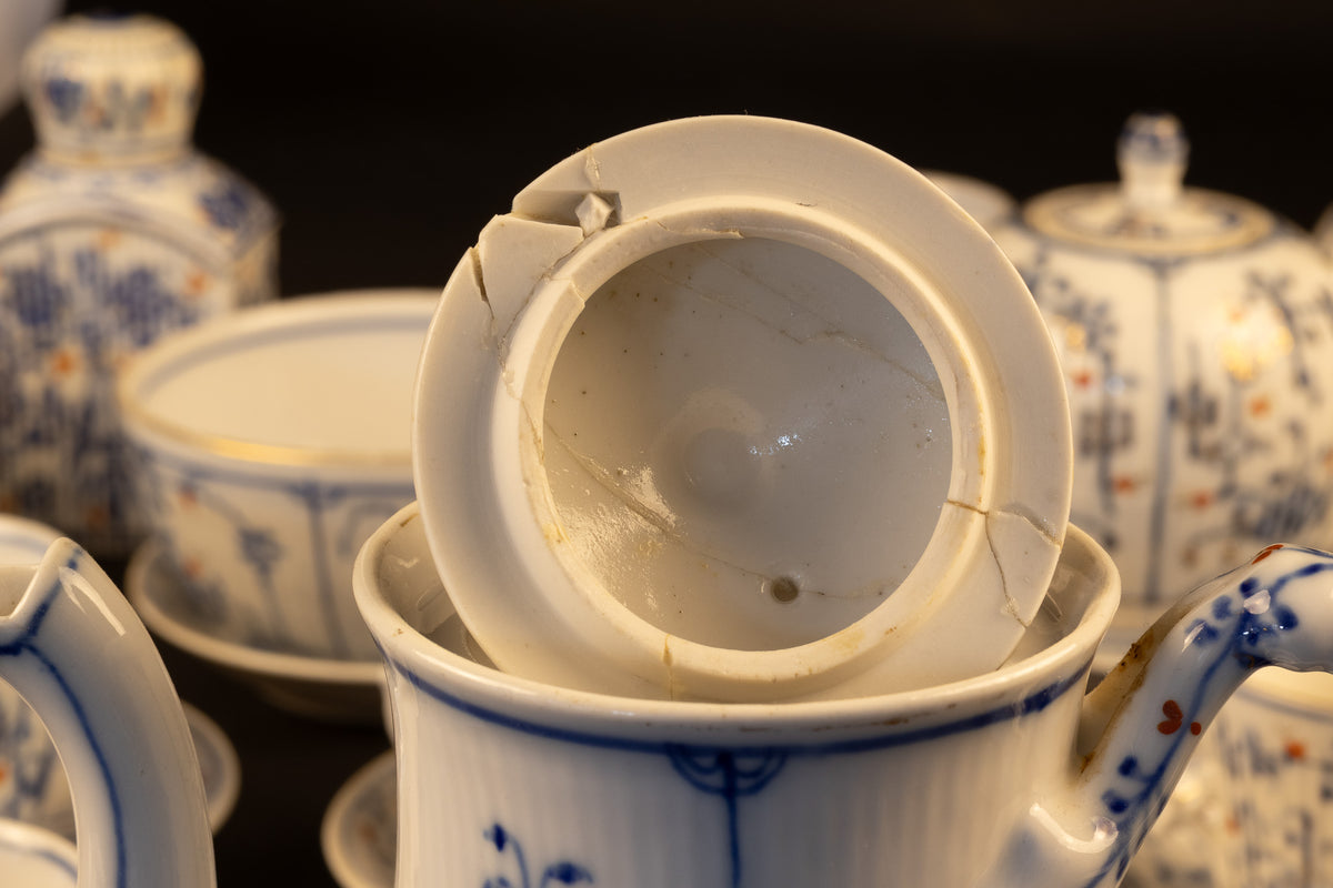 Antiek 32-delig Thüringer porseleinen thee- en koffieservies in Imari-decor – Wallendorf, ca. 1775–1790