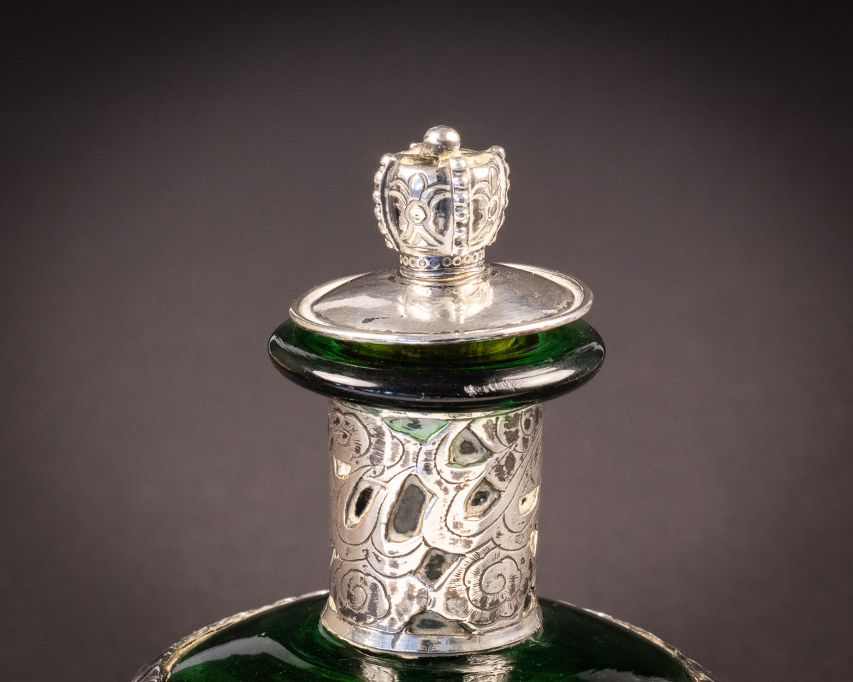 Antiker chinesischer Export-Silberflakon / Parfümflakon mit grünem Glas und Drache – 12 cm – ca. 1890–1920