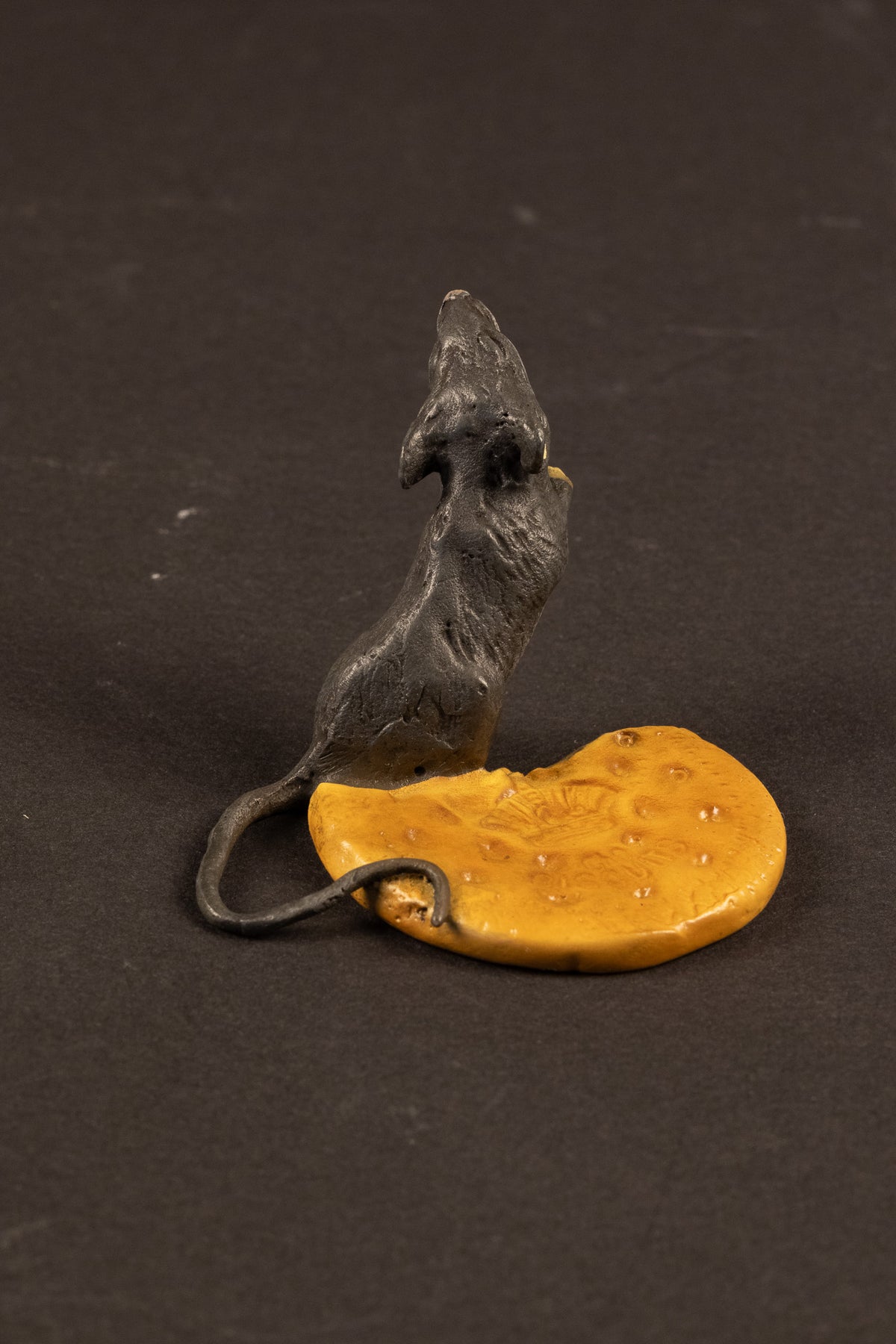 Originele Weense Brons – Franz Xaver Bergmann (1861–1936) – Muis op kaaspunt – Model 1273 – Ca. 1900