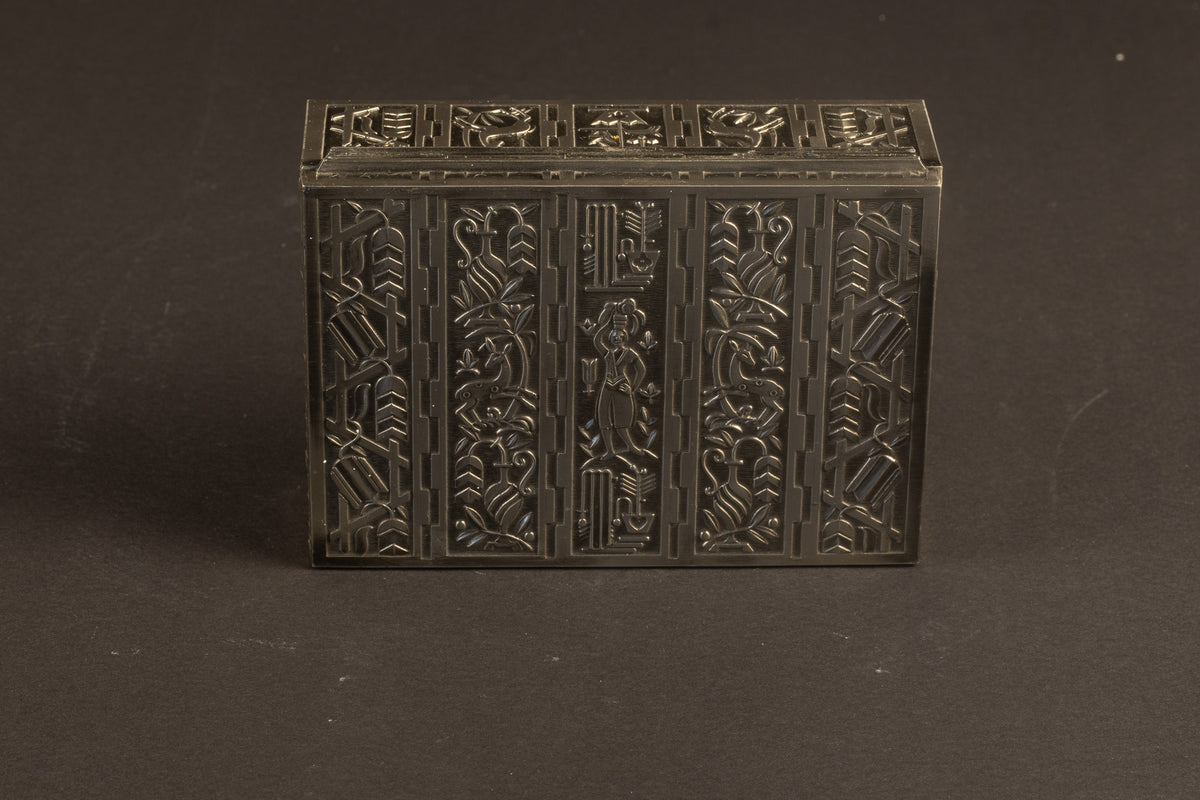 Art-déco-Kassette aus Messing – Eugen Schwemmle für Erhard & Söhne – ca. 1925