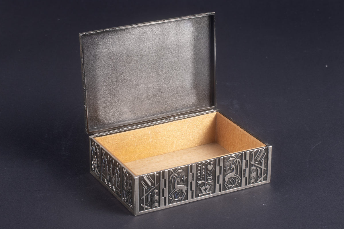 Art-déco-Kassette aus Messing – Eugen Schwemmle für Erhard & Söhne – ca. 1925