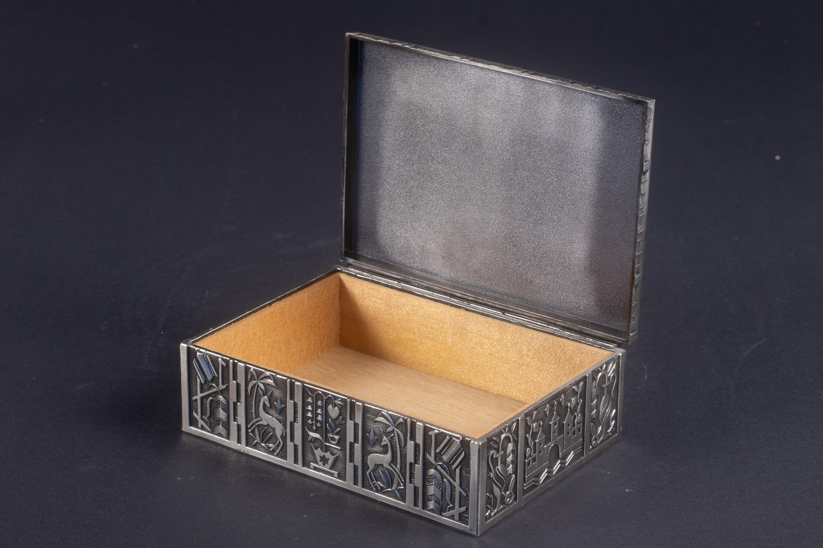 Art-déco-Kassette aus Messing – Eugen Schwemmle für Erhard & Söhne – ca. 1925