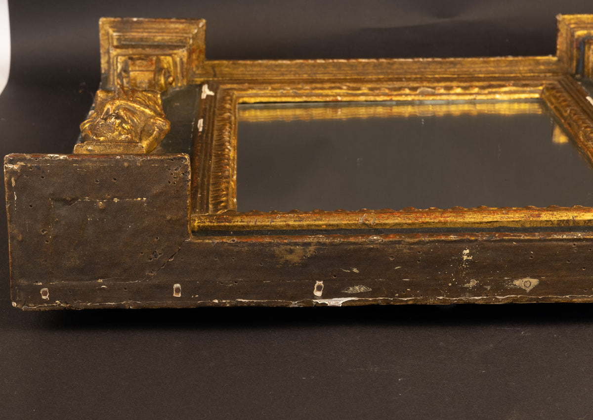 Seltene manieristische Aedicula-Tabernakelspiegel mit Engelsfiguren – Frühes 17. Jahrhundert (ca. 1600–1630)