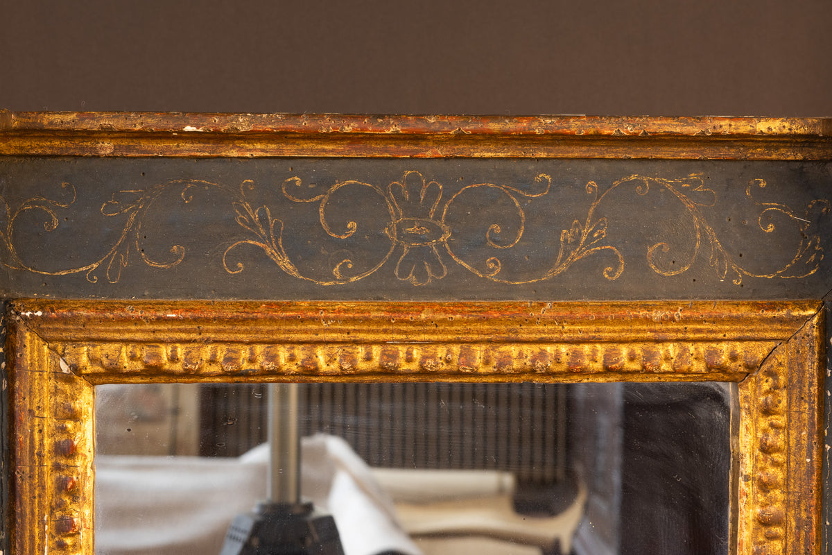 Seltene manieristische Aedicula-Tabernakelspiegel mit Engelsfiguren – Frühes 17. Jahrhundert (ca. 1600–1630)